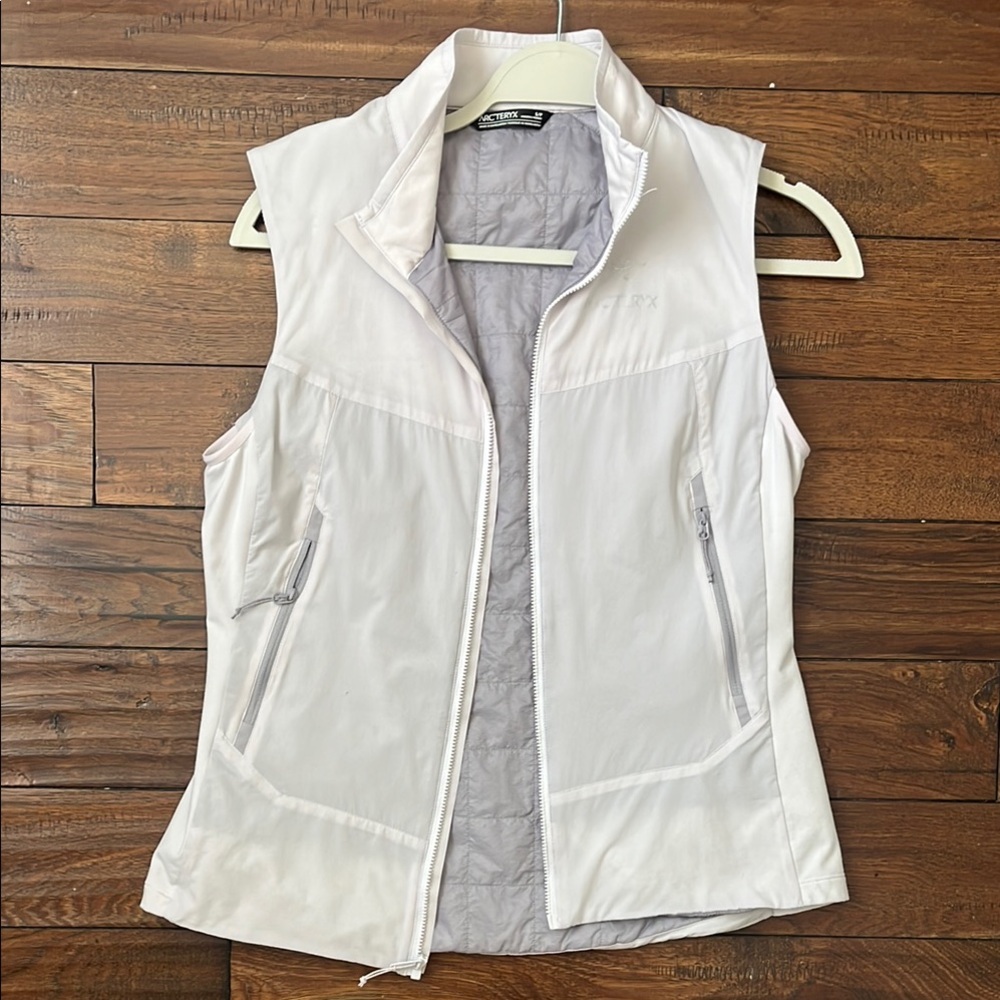 Lightweight Lilac Quilted-Lined Vest Small